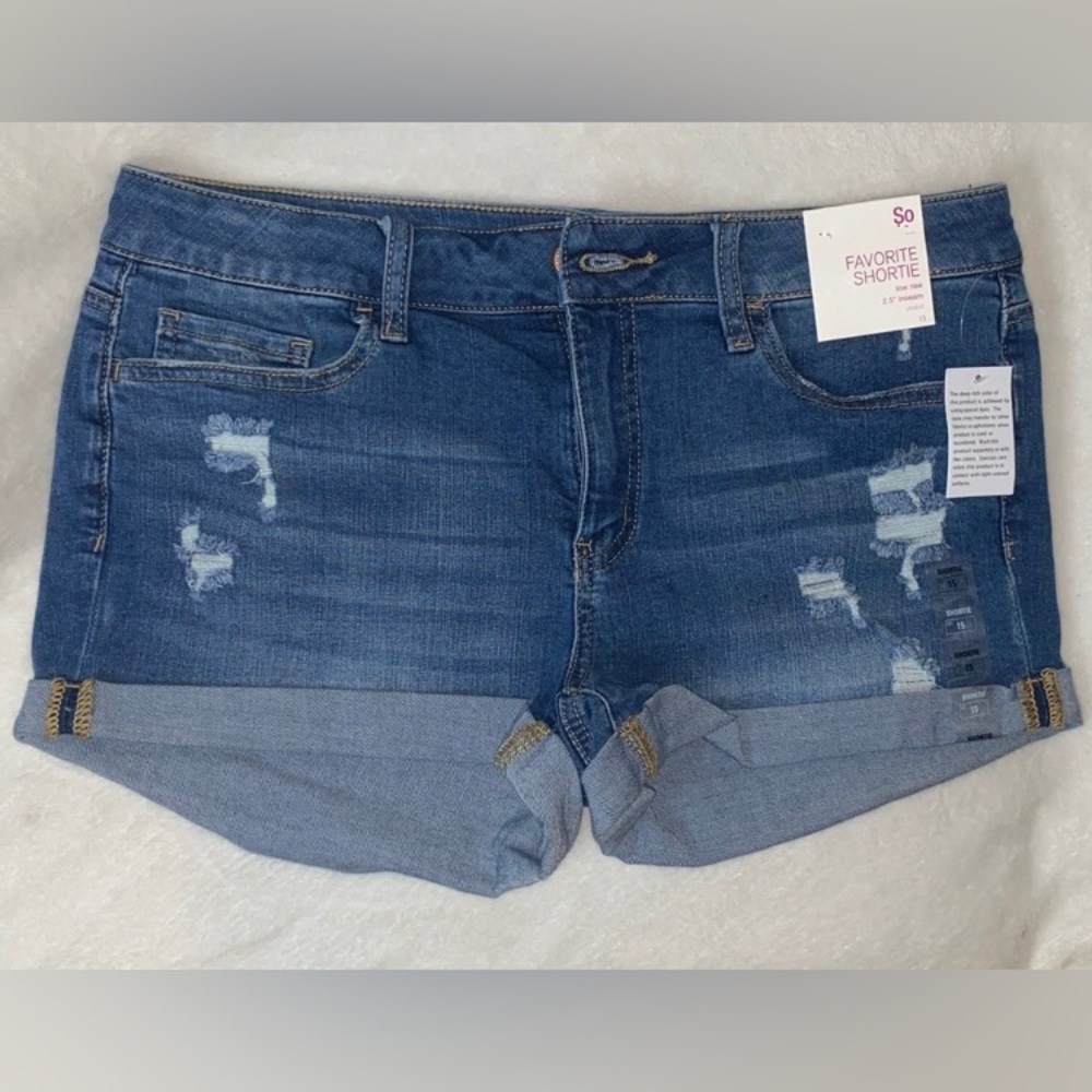 SO Favorite Shortie Distressed Shorts